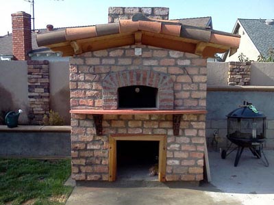 Wood Fired Oven in Bricks