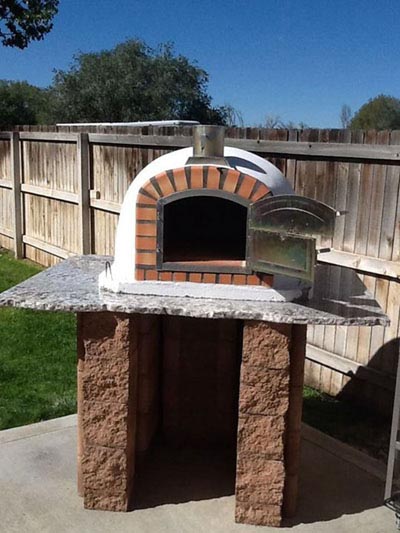 Backyard pizza oven