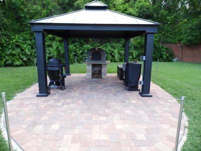outdoor brick pizza oven