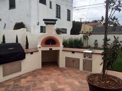 outdoor brick pizza oven