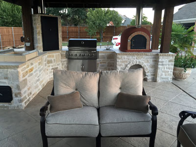 Wood Fired Oven in Bricks