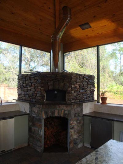 Outdoor Oven Kitchen