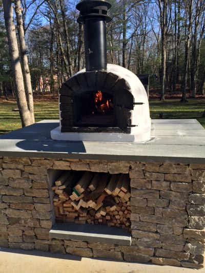 outdoor brick pizza oven
