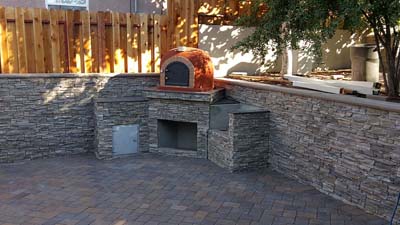 outdoor brick pizza oven