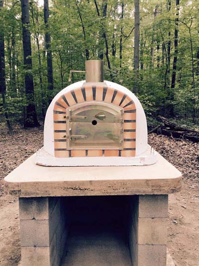 outdoor brick pizza oven
