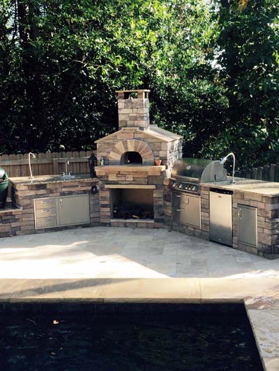 outdoor brick pizza oven