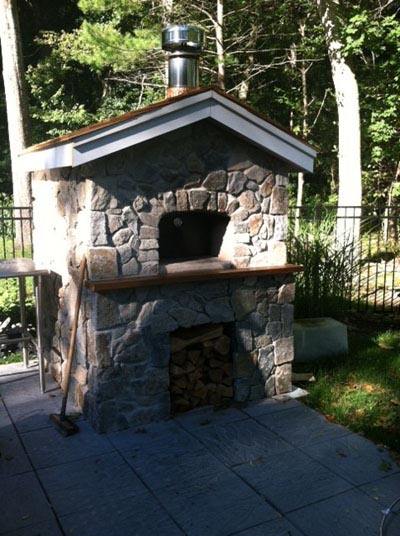 Outdoor pizza oven